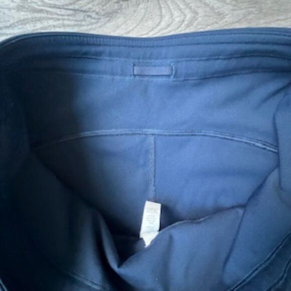 Lululemon navy reflective running leggings cropped pockets zipper pocket - Picture 3 of 9